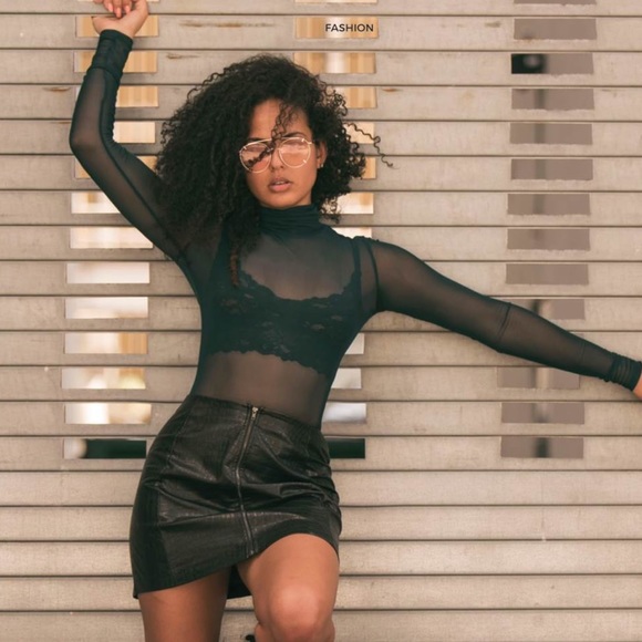 Snake Effect Faux Leather Mini Skirt - Picture 2 of 6